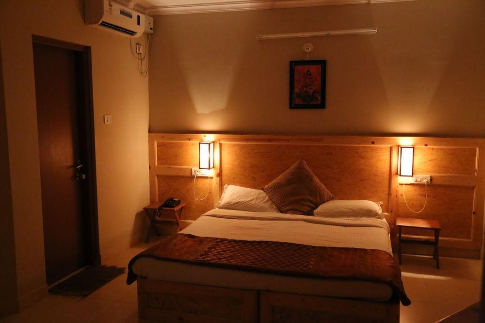 Fabhotel The Adore Palace Bombay Extérieur photo